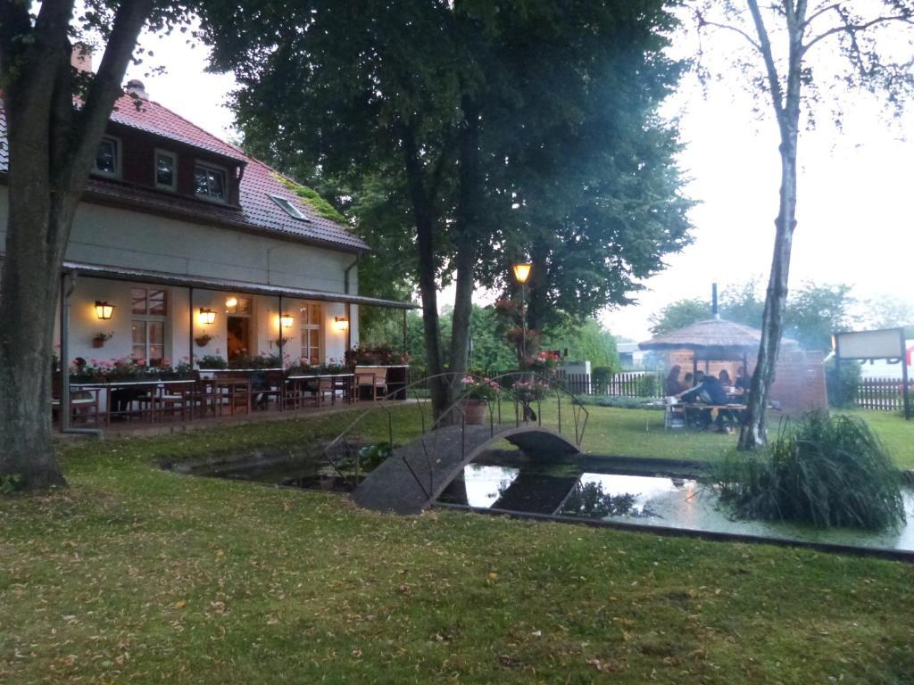 Landhaus Dargelin Hotell Behrenhoff Exteriör bild